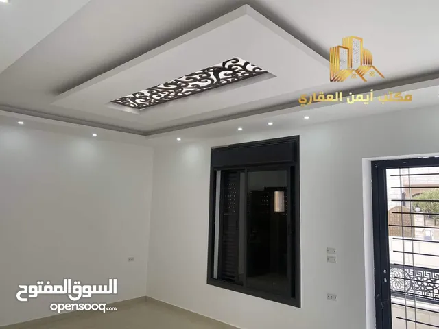 121 m2 3 Bedrooms Apartments for Sale in Zarqa Al Zarqa Al Jadeedeh