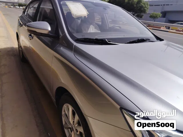 2025 ام جي MG 5