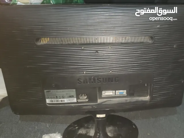 31.5" Samsung monitors for sale in Sana'a