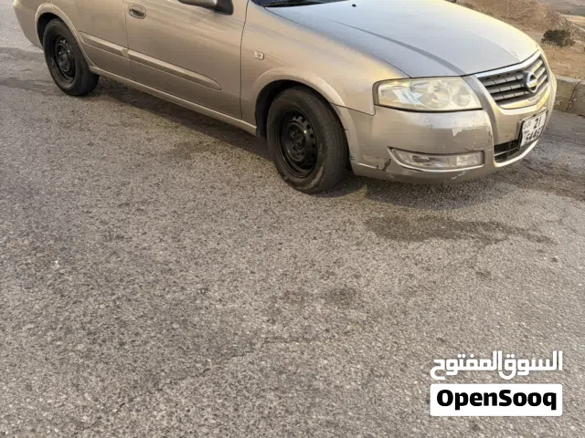 2012 نيسان صني Standard