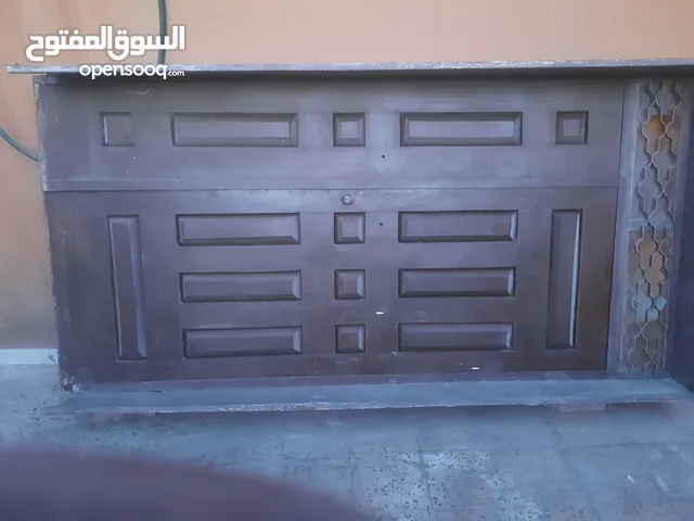 باب حديد فرده وثلت الحديد الأول باب صح