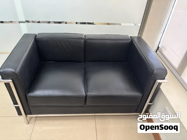 عدة مكتبية مستعملة