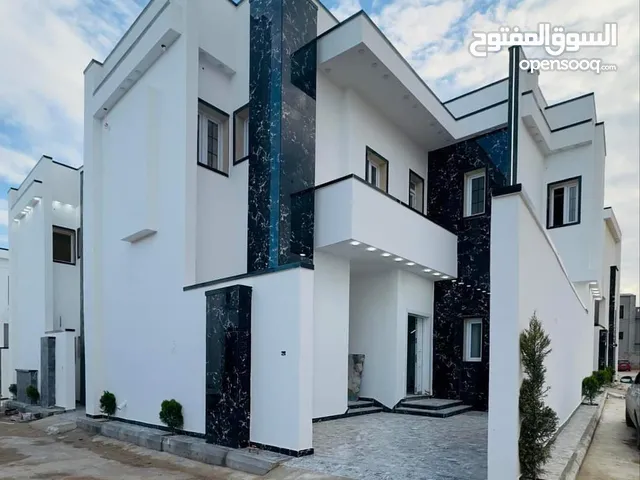210 m2 5 Bedrooms Villa for Sale in Tripoli Khallet Alforjan
