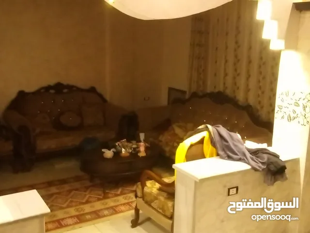 120 ft 3 Bedrooms Apartments for Sale in Zarqa Al-Qadisyeh - Rusaifeh