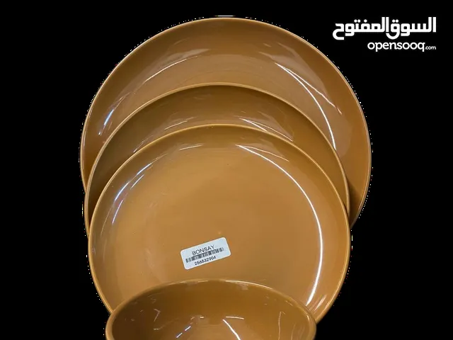 سرویس چهارپارچه مدل دیپلمات 2025 شتری برندی معتبر و دارای سابقه کاری بالا در 15 رنگ متفاوت موجود است