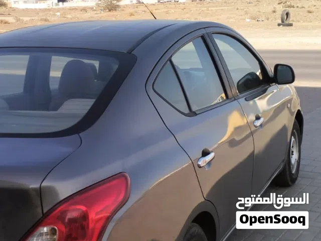 2013 نيسان صني S