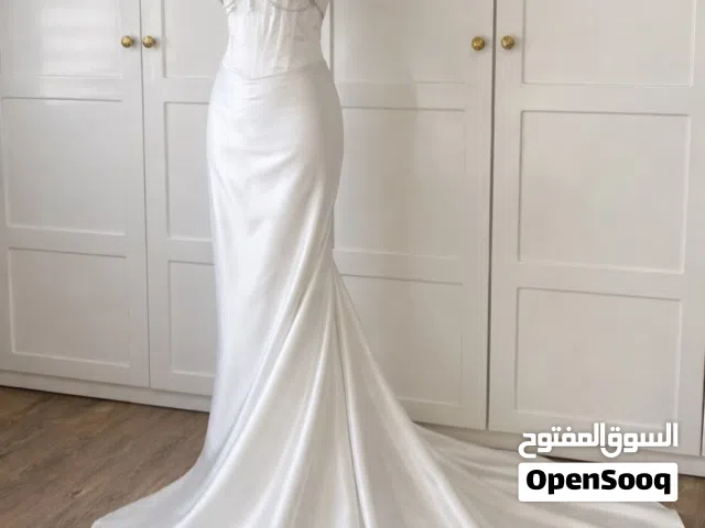 فستان خطوبة جديد غير مستخدم