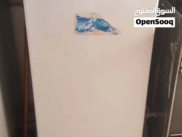 فريزر هونداي إنفرتر 200 لتر 6 أدراج بحاله نضيفه