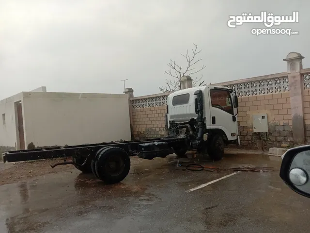 Chassis Isuzu 2011 in Al Batinah