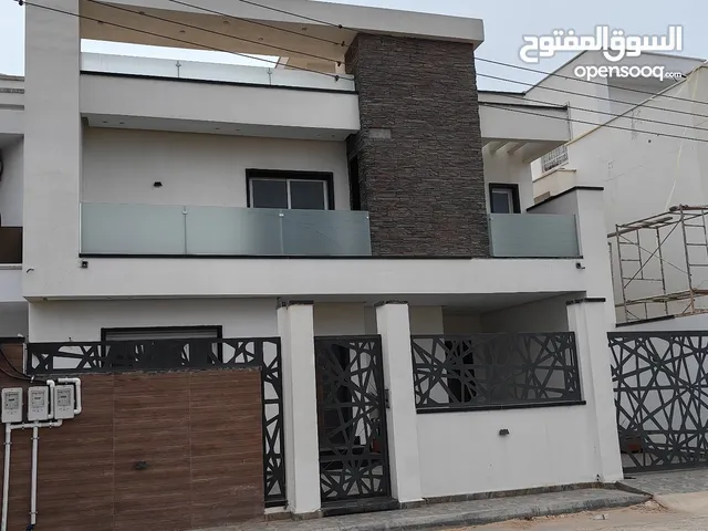 400 m2 5 Bedrooms Villa for Sale in Tripoli Al-Serraj