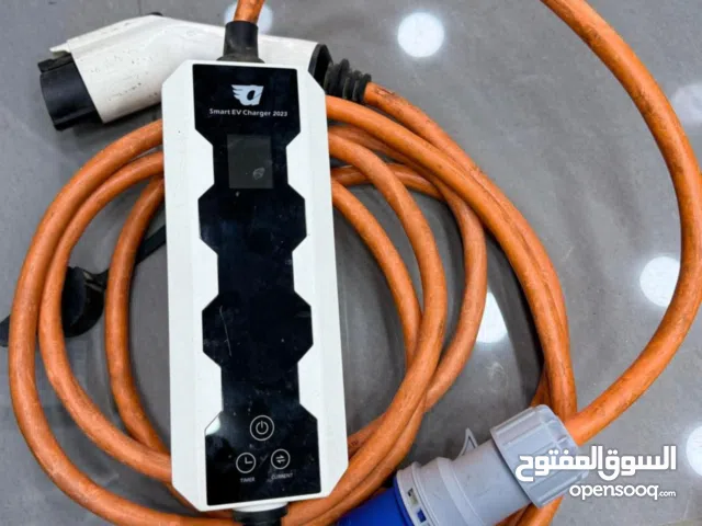 شاحن الفا 32 امبير مستعمل بحالة ممتازه للبيع شاحن منزلي ذكي (Level 2) بقدرة تصل إلى 7.2 كيلو واط