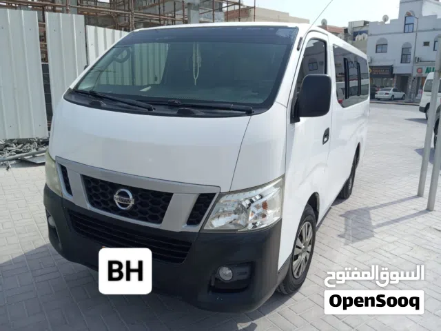 Nissan Urvan minibus urgent sale