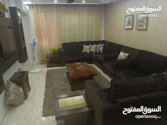 اثاث مستعمل بحالة الجديد حالته ممتازه.