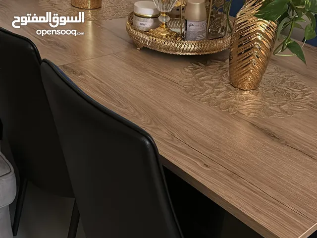 طاوله طعام ايطالي استعمال خفيف