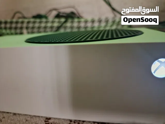 اكس بوكس سيريس اس  معوكرتونه ويد اصلية  وفيما 2026 ولعبة اخرى غاليه اشتراك جيم باس فعال لمده معينه