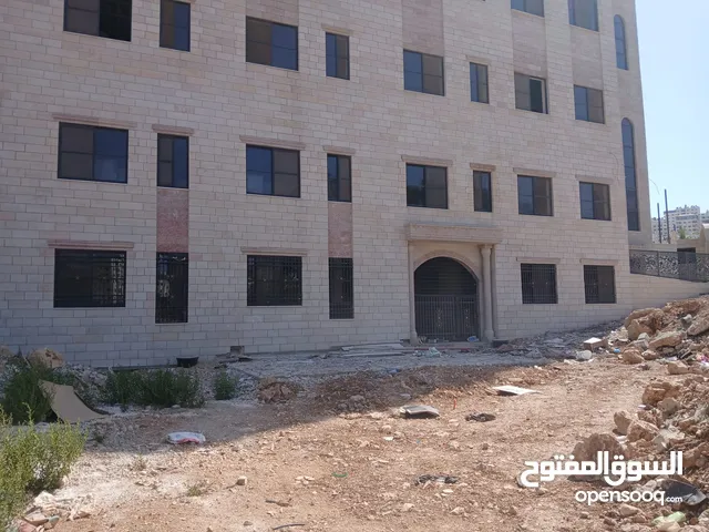 مساحة واسعة بموقع مميز