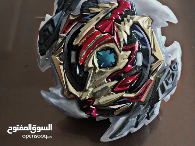 الوميض الثاقب بكامل قطعه الأصلية من تاكاراتومي ، توي برو