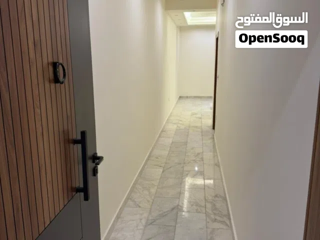 شقة حديثة تشطيب ممتاز