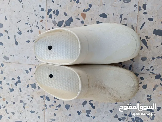 White Comfort Shoes in Tripoli