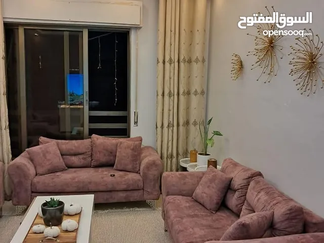 طقم كنب بحاله ممتازه