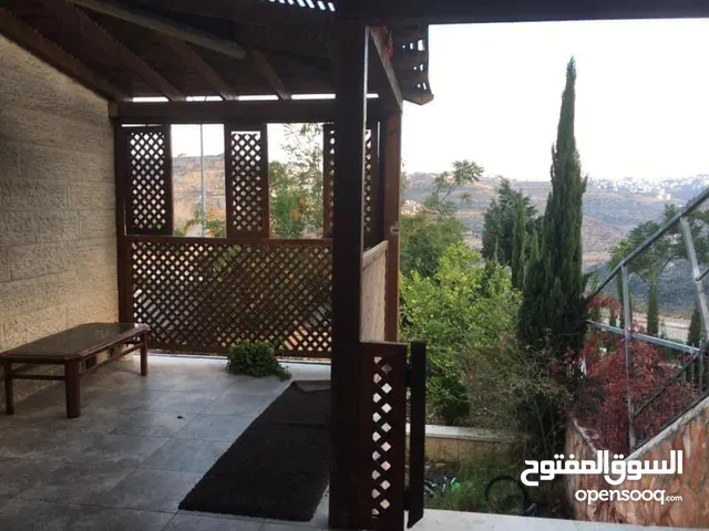 300 m2 3 Bedrooms Villa for Sale in Ramallah and Al-Bireh Abu Qash