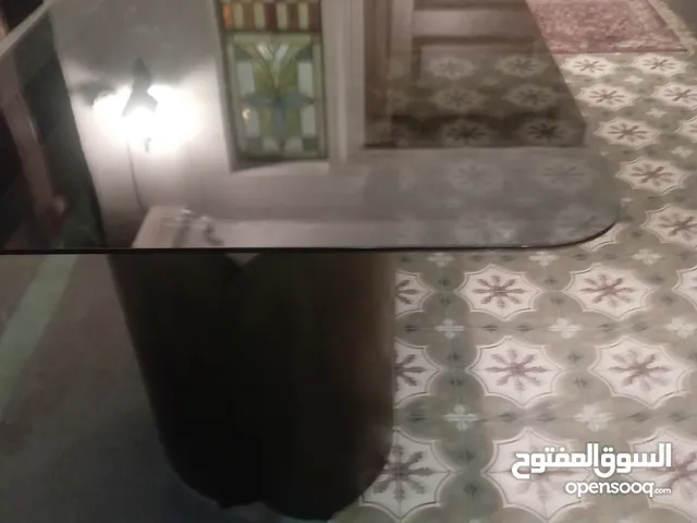 طاولة مميزة للبيع