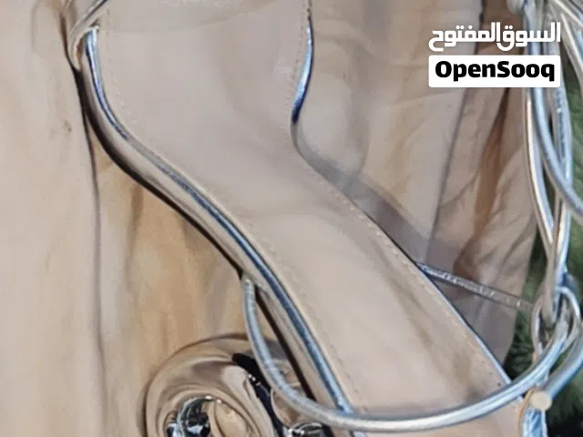 حذاء كعب للمناسبات