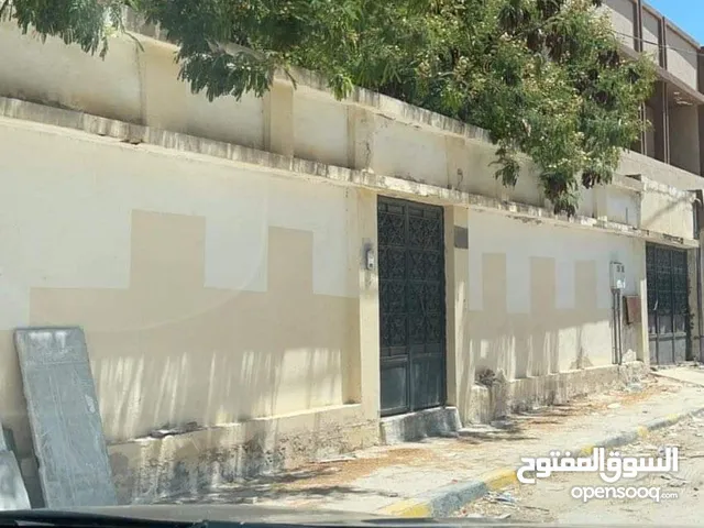 350 m2 4 Bedrooms Villa for Sale in Tripoli Al-Seyaheyya