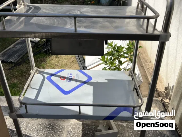 عربة ستانلس ستيل طبيه متحركة