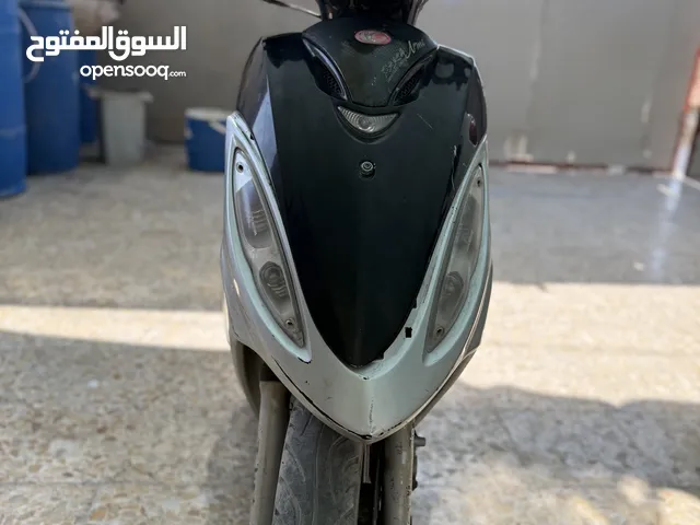 دراجة كامكو 2018 G4