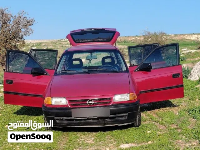 1994, أوبل, استرا, Design