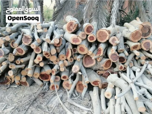 للبيع حطب سمر يابس ونظيف شي توصيل