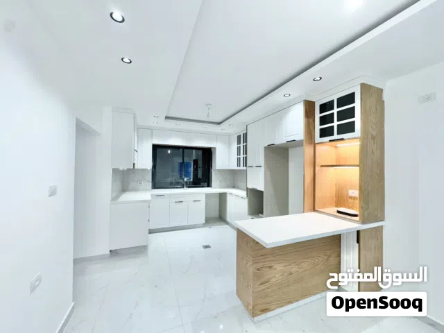 138 m2 3 Bedrooms Apartments for Sale in Ramallah and Al-Bireh Al Tira