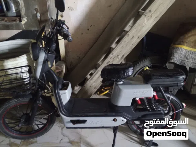 السلام عليكم دراجه نضيفه 2000