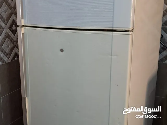 ثلاجة شارب 600 لتر كبيرة نظيفة تبريدها ممتاز ب 55 دينار