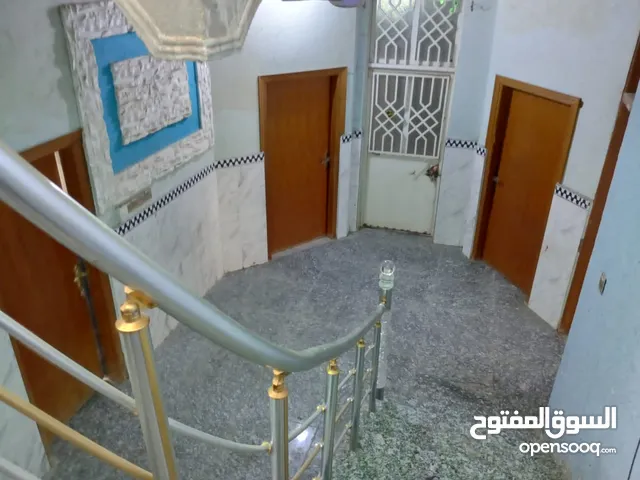 300m2 4 Bedrooms Townhouse for Rent in Basra Al Mishraq al Jadeed