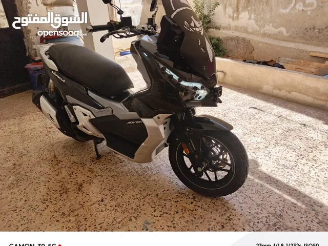 سكوتر للبيع بسعر حرق ومغري جدا ولقطة يا بلاش اقل سعر بسوق