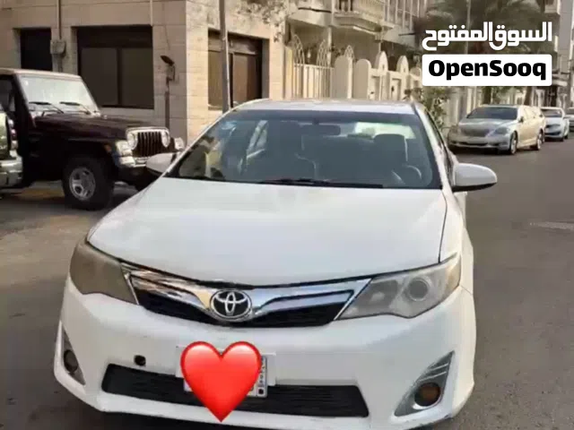 2015 تويوتا كامري GL
