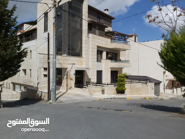 321 m2 4 Bedrooms Apartments for Sale in Amman Dabouq