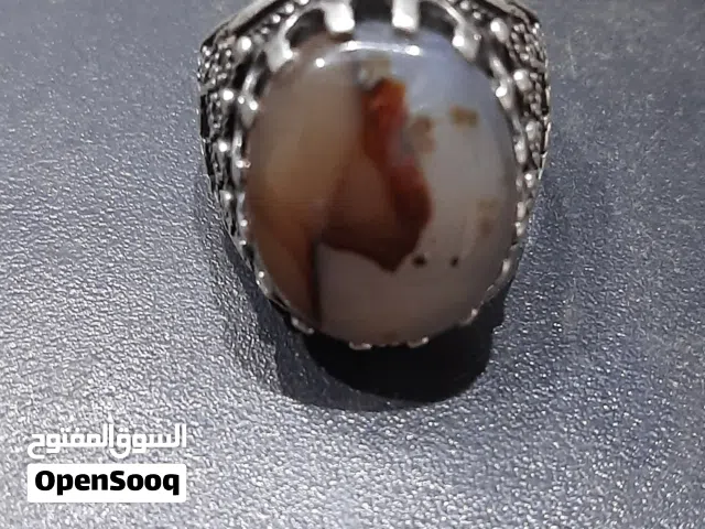 خاتم عقيق يماني طبيعي (مصور)