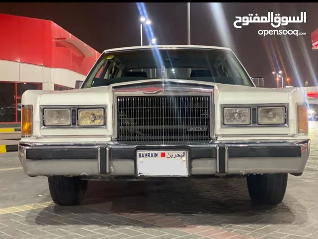 Used Lincoln Town Car in Northern Governorate