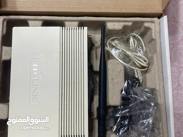 راوتر TP link شبه جديد كامل بالكرتونة