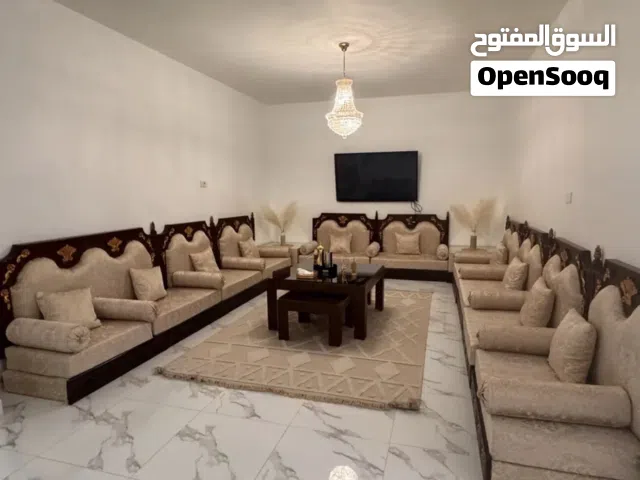 يوجد جلستان استعمال نظيف