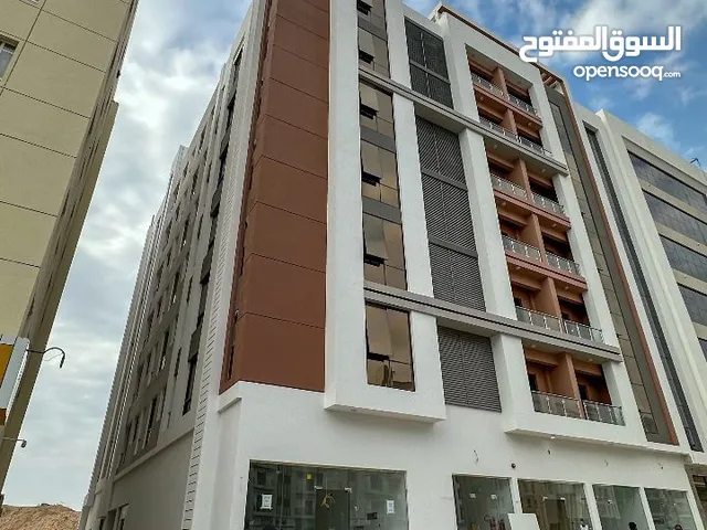 شقة غرفتين وصالة و3دورات مياه ومطبخ في بوشر