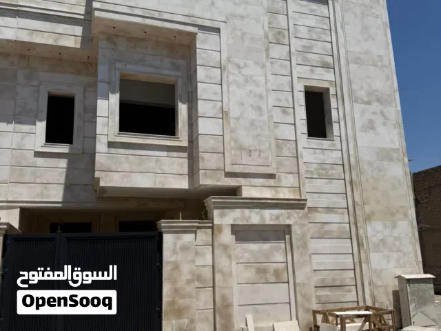 200 m2 4 Bedrooms Townhouse for Rent in Basra Mnawi Basha