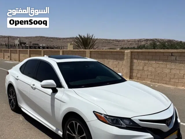 2018 تويوتا كامري SE