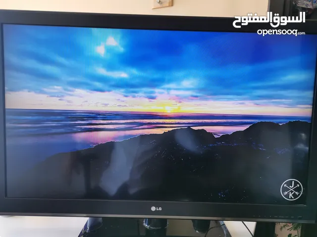 شاشة LG 42 عدد 2 للبيع