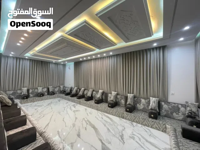 هدوء وجمال تفاصيل المجلس