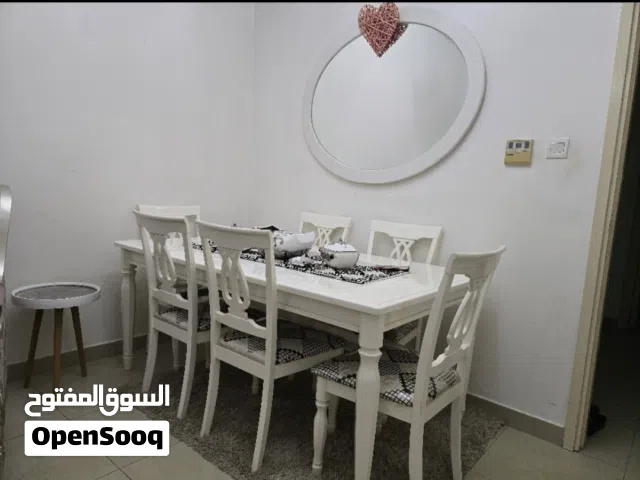 طاولة سفرة ست كراسي خشب زان بحالة ممتازة