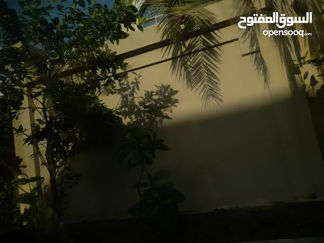 مطلوب موقع مميز لمحل مخبوزات و حلويات